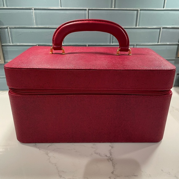 Estee Lauder Makeup Estee Lauder Vintage Hard Sided Train Case